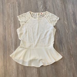 3️⃣ for $20❗️ One Clothing peplum blouse ivory